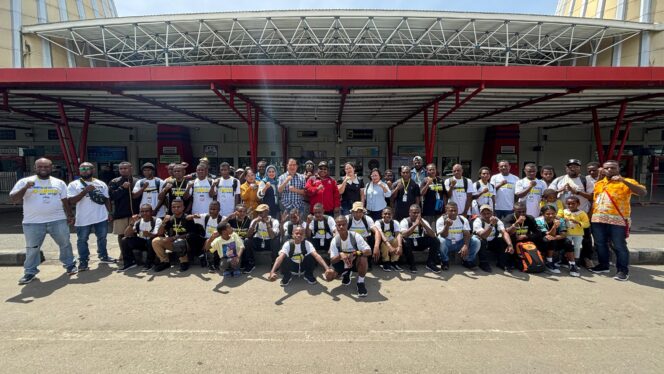 
					Pemkab Jayawijaya berangkatkan   30 anak jalanan ke Semarang. Foto:Kominfo Jayawijaya 