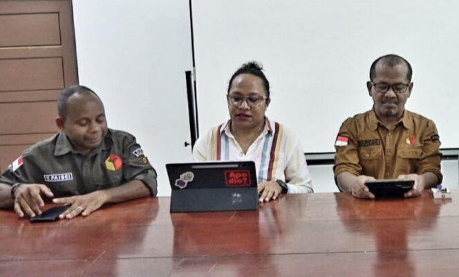 
					Suasana saat siaran pers Bawaslu Papua. (KabarPapua.co/Imelda) 