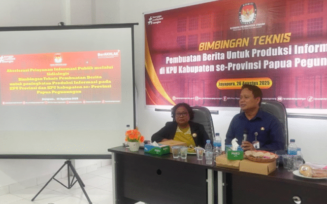 
					Sekretaris KPU Papua Pegunungan Agus Filma saat memberikan sambutannya dalam kegiatan Bimtek Pembuatan Berita. (Foto IST)