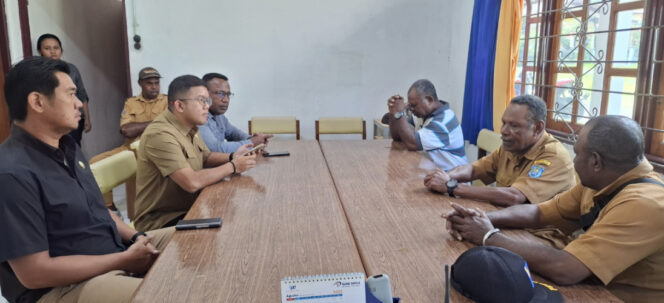 
					Kunjungan Bersama Anggota DPRK Kepulauan Yapen di Dinas PUPR Kabupaten Kepulauan Yapen. Foto: Ainun Faathirjal/KabarPapua.co