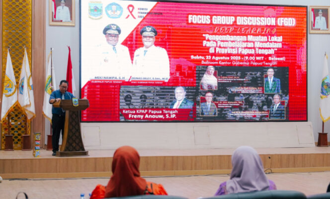 
					Penjabat (Pj) Sekretaris Daerah (Sekda) Provinsi Papua Tengah, Silwanus Soemoele menghadiri Focus  Group Discussion ( FGD) membahas Pengembangan Mulok Pembelajaran Mendalam. Foto: Vero/KabarPapua.co