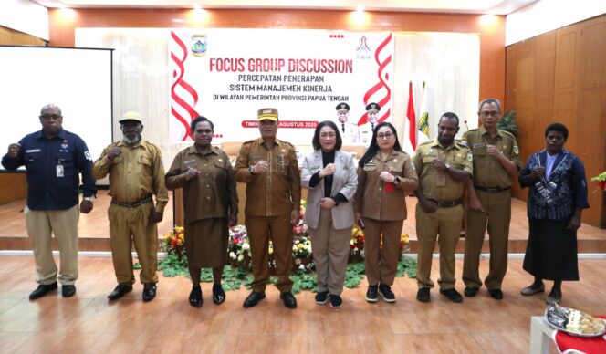 
					FGD Percepatan Penerapan Sistem Manajemen Kinerja di Wilayah Provinsi Papua Tengah dilaksanakan di Timika. Foto: Humas PPT