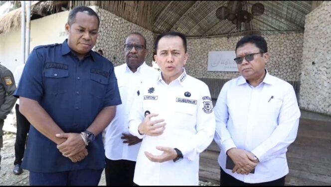 
					Saat Pj Gubernur Papua Agus Fatoni tinjau TPS dalam pelaksanaan PSU Pilgub Papua. (KabarPapua.co/Imelda)