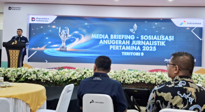 
					Executive General Manager Pertamina Patra Niaga Regional Papua Maluku, Isfahani saat memberikan sambutannya. (KabarPapua.co/Imelda)