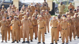 Apel gabungan di lingkungan Pemprov Papua, digelar di halaman Kantor Gubernur Papua. (Foto dok Diskominfo Papua)  