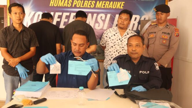 
					Keterangan pers Satnarkoba Polres Merauke terkait penjualan sabu. Foto: Humas Polda Papua