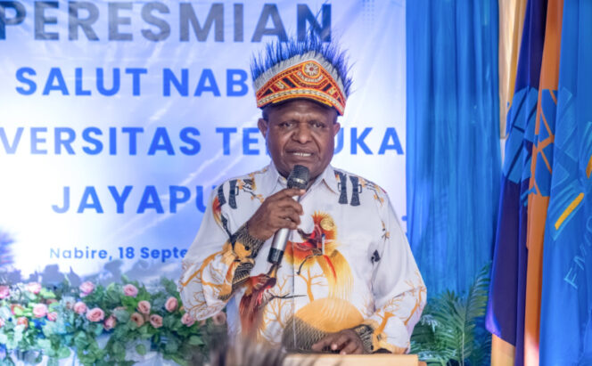 
					Staf Ahli Bidang Pemerintahan, Hukum, dan Politik Provinsi Papua Tengah Marthen Ukago. (KabarPapua.co/Vero)