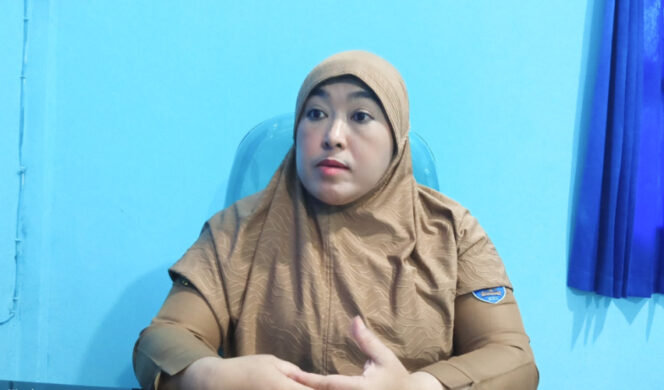 
					Kadis Pemberdayaan Masyarakat Kampung Kabupaten Kaimana, Ika Damayanti. (KabarPapua.co/Yosias Wambrauw)