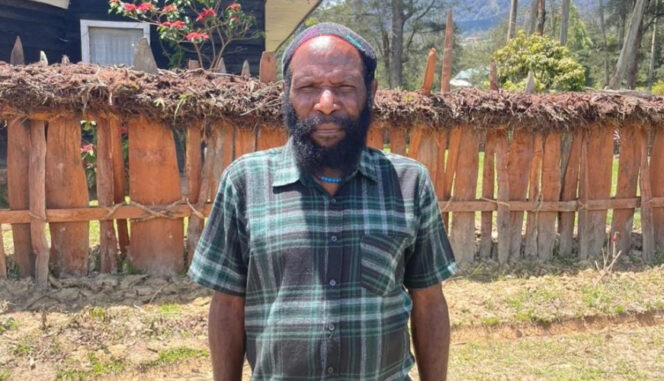 
					Tokoh Adat yang juga Kepala Suku Besar Kabupaten Puncak, Daibenus Murib. (IST) 