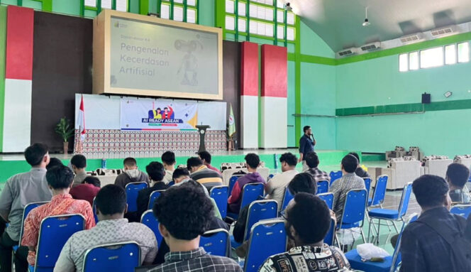 
					Suasana kegiatan Implementasi Pelatihan AI Ready ASEAN secara offline olah MAFINDO Wilayah Jayapura di Gedung Aula Terpadu IAIN Fattahul Muluk di Kota Jayapura, Papua. (Foto dok: MAFINDO Wilayah Jayapura) 