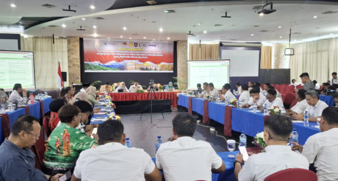 
					Satgas Pangan Polda Papua saat menggelar rakor di Hotel Aston Jayapura. (KabarPapua.co/Imelda)