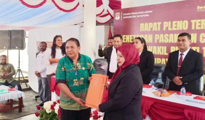 
					Sekda Jayapura, Hana Hikoyabi apresiasi semua pihak yang telah menjaga pemilu damai di Kabupaten Jayapura. (Foto dok: jayapurakab.go.id)