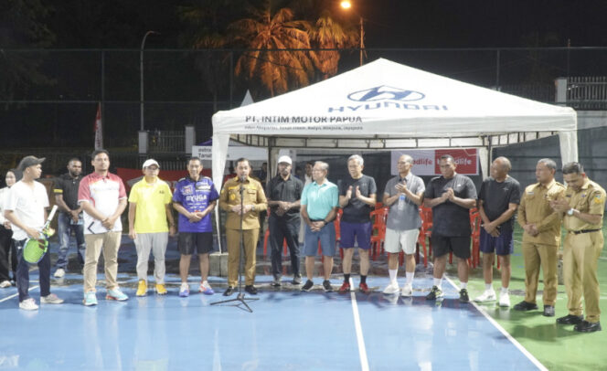 
					Ratusan Klub Tenis di Jayapura Ikuti AVICS Tennis Tournament 2025. (IST)