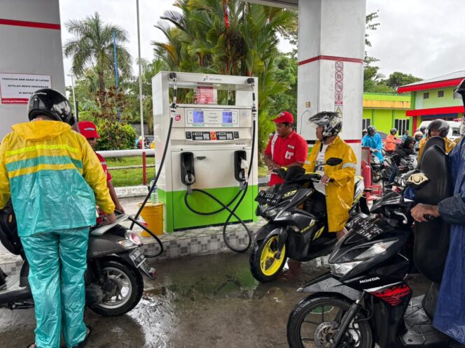 
					Situasi pada salah satu SPBU di Timika. Foto: Pertamina Papua Maluku Papua