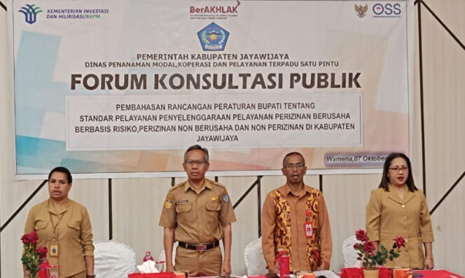 
					Dinas Pelayanan Terpadu Satu Pintu Kabupaten Jayawijaya melakukan forum konsultasi publik. Foto: Protokoler pemkab Jayawijaya 