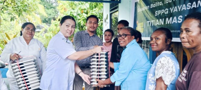 
					Yayasan Titian Mas Yapen meluncurkan MBG untuk kelompok B3. Foto: Ainun Faathirjal/KabarPapua.co