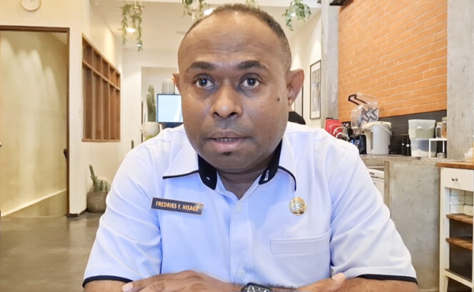 
					Plt Direktur RSUD Ramela, Fredriks Y. Hisage. (KabarPapua.co/Imelda)