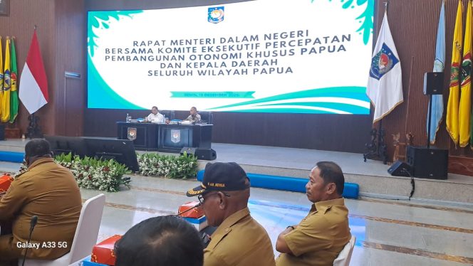 
					Wakil Bupati Yapen Hadiri Rapat Mendagri dan KEP3 Papua Bahas Percepatan Papua
