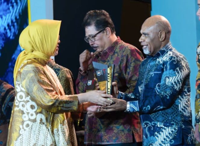 
					Provinsi Papua Tengah Raih Apresiasi Kinerja Pemerintah Daerah 2025