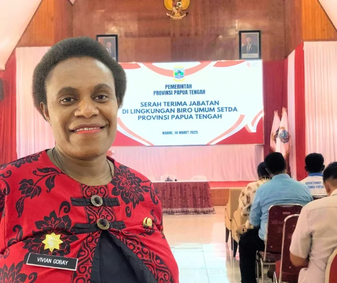 
					Vivian Gobai sebagai Pelaksana Tugas (Plt) Kepala Biro (Karo) Umum pada Sekertaris Daerah (Setda) Provinsi Papua Tengah. Foto: ist