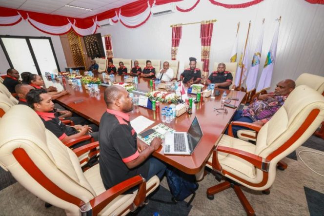 
					Tatap muka KPA dan Gubernur Papua Tengah. Foto: provpapuatengah.go.id