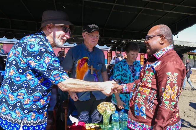 
					Gubernur Meki Nawipa Guyur Dana Otsus Rp1 Miliar untuk Akademi Bahasa Inggris OAP