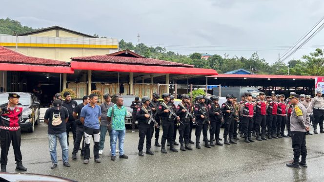 
					Apel kesiapan patroli Polda Papua dalam rangka kalender kamtibmas lokal di Papua. Foto: Humas Polda Papua.