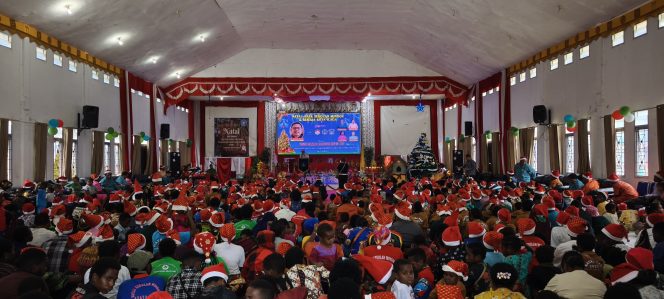 
					Natal anak sekolah  minggu dan remaja di Ilaga, Kabupaten Puncak. Foto: Diskominfo Puncak. 