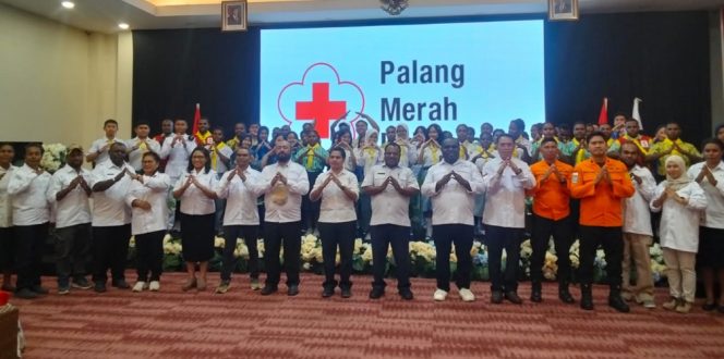 
					Pelantikan PMI Jayawijaya. Foto: Media Pemkab Jayawijaya