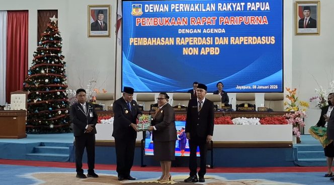 
					Rapat paripurna DPR Papua untuk pembahasan regulasi non- APBD 2026. Foto: Imelda/KabarPapua.co