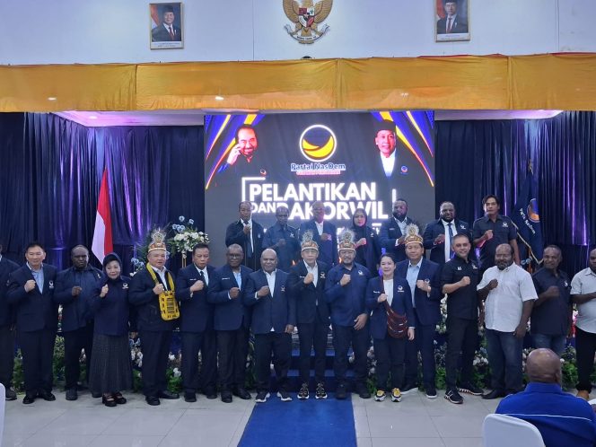 
					Pengurus DPW Nasdem Papua Tengah yang baru dilantik. Foto: Agies Pranoto/KabarPapua.co