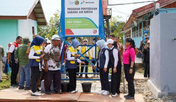 Pembangunan infrastruktur air bersih di Kampung Tambat Merauke. Foto: Pertamina Papua Maluku 