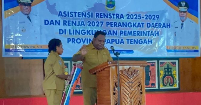 
					Kepala Bapperida Papua Tengah, Eliezer Yogi. Foto: Agis Pranoto/kabarpapua.co