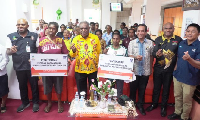 
					913 keluarga di Kota Jayapura terima bantuan PKH dan Sembako Tahap I (KabarPapua.co/Imelda)