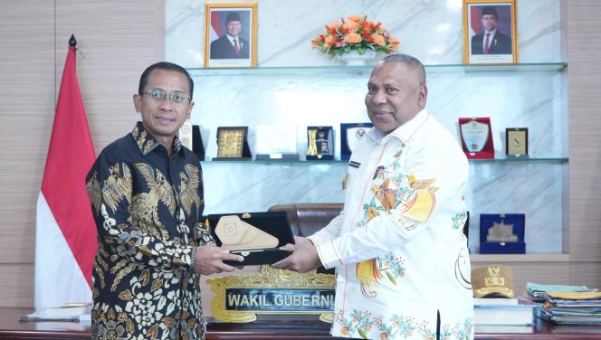 
					Perkuat Layanan JKN di Tanah Papua, Dirut BPJS Kesehatan Serap Aspirasi Pemprov