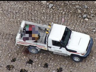 Olah TKP di lokasi penembakan karyawan PT Freeport Indonesia. Foto: Satgas Damai Cartenz. 