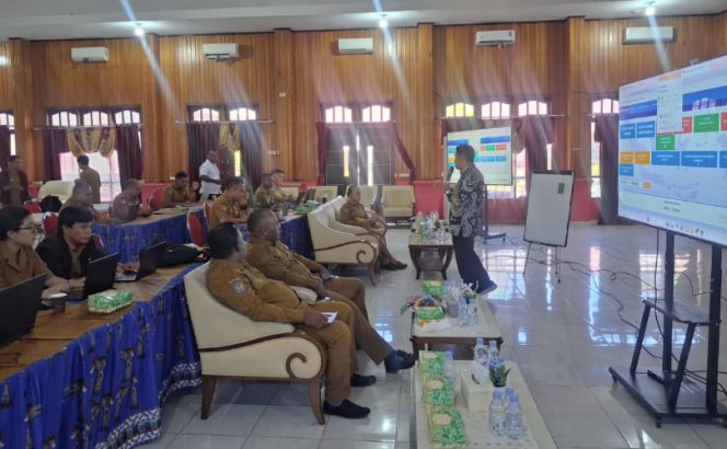 
					Suasana Workshop Penguatan Penerapan Standar Pelayanan Minimal (SPM) Tahun Anggaran 2026. (KabarPapua.co/Agies Pranoto)
