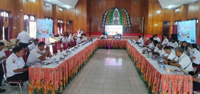 
					Bapperida Papua Tengah menggelar Forum Sinkronisasi Data Sektoral. Foto: Agis Pranoto/Kabarpapua.co