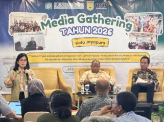 Para pemateri dalam kegiatan media gatherin tahun 2026 Kota Jayapura yang diselenggarakan BPJS Kesehatan. (KabarPapua.co/Imelda)