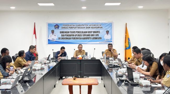 Suasana pelaksanaan Bimtek Pengelolaan Arsip Dinamis dan Penerapan Aplikasi Srikandi di lingkungan  Pemkab Jayawijaya. (KabarPapua.co/Agris  Wistrijaya)