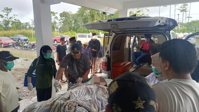 
					Warga sipil yang menjadi korban tembak di Yahukimo saat proses evakuasi ke RS di Jayapura. Foto: Satgas Damai Cartenz