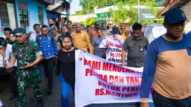 Gubernur Papua. Matius Fakhiri temui warga yang menolak pengembangan RS Marthen Indey Jayapura. Foto: Ist