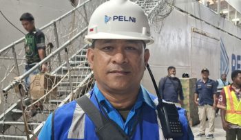 Kepala Cabang PELNI Serui, Whendy Richard Imkotta. (KabarPapua.co/Ainun Faathirjal)