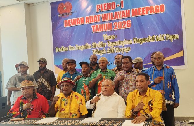 
					Pengurus DAP di Meepago. Foto: Katharina/KabarPapua.co