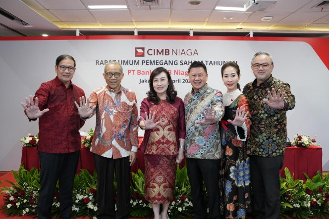 
					RUPST CIMB Niaga Setujui Laporan Tahunan