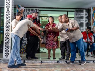 Peluncuran film dokumenter “Agus Ohee Sang Maestro Seni dari Tanah Tabi” yang digelar di halaman Universitas Cenderawasih (Uncen), Rabu 29 April 2026. Foto: ist