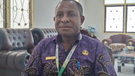 Pelaksana Tugas (Plt) Direktur RSUD Serui, Erends Ampasoi. Foto: Ainun Faathirjal/KabarPapua.co