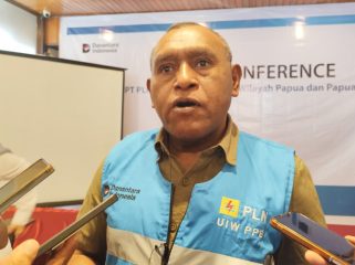 General Manager PT PLN (Persero) Unit Induk Wilayah Papua dan Papua Barat, Roberth Rumsaur. (Foto dok: PLN UIW PPB)