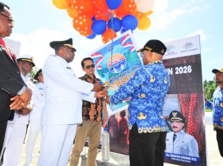 Peluncuran Program Orang Raja Ampat Hidup Sejahtera di Usia Senja (ORISUN) secara simbolis pada perayaan HUT ke-23 Kabupaten Raja Ampat oleh Bupati Raja Ampat, Orideko Iriano Burdam. (Foto dok: IST)