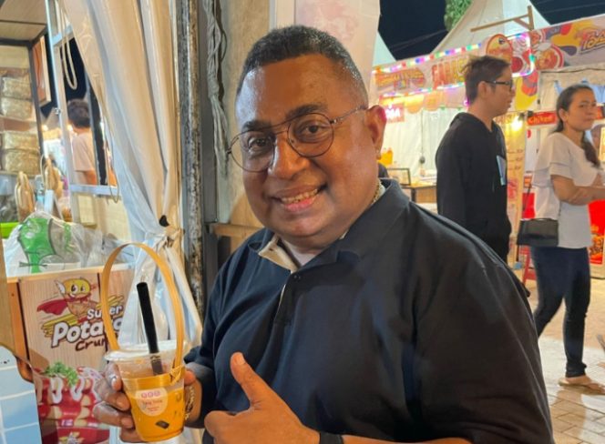 
					Oktovianus Masker Worabay, Koordinator Utama Octow Entertainment, yang dipercaya sebagai Event Organizer (EO) dalam perhelatan WFPD 2026 di Jayapura. Foto: ist
